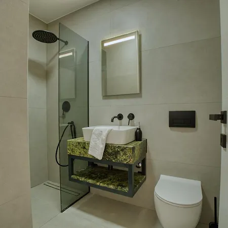 Sergo House * 파자나