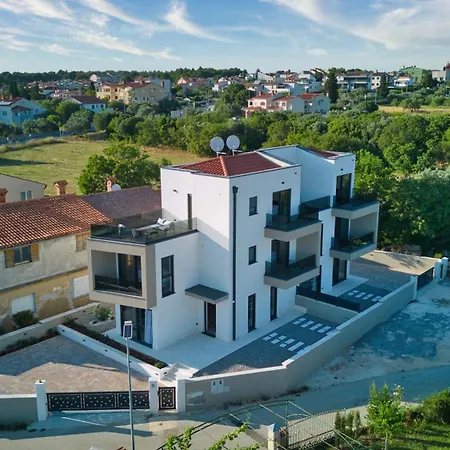 Apartment Sergo House *