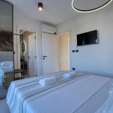 Apartment Sergo House *