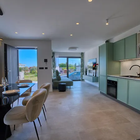 Sergo House * 파자나