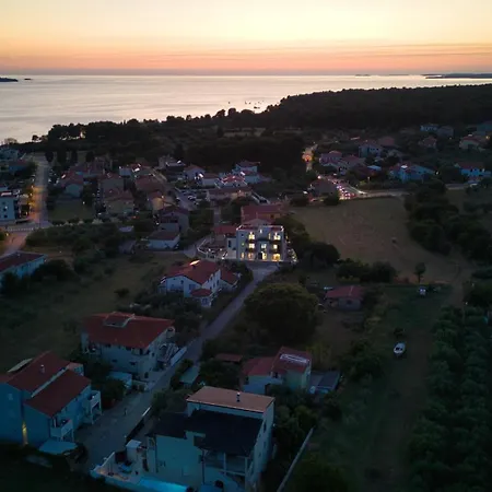 Sergo House 아파트 *