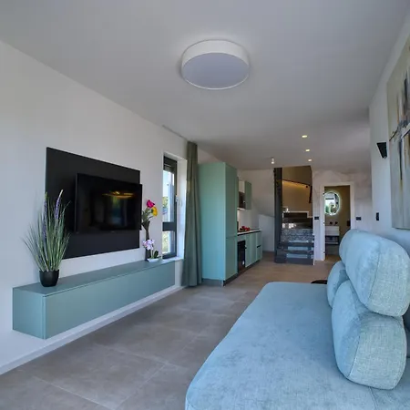 Sergo House * 파자나