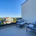 Sergo House * 파자나