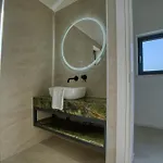 Sergo House 아파트