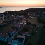 Sergo House 아파트 *