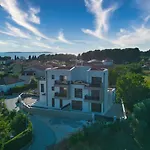 Sergo House 파자나