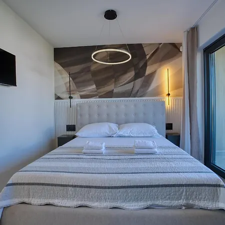 Appartement Sergo House *
